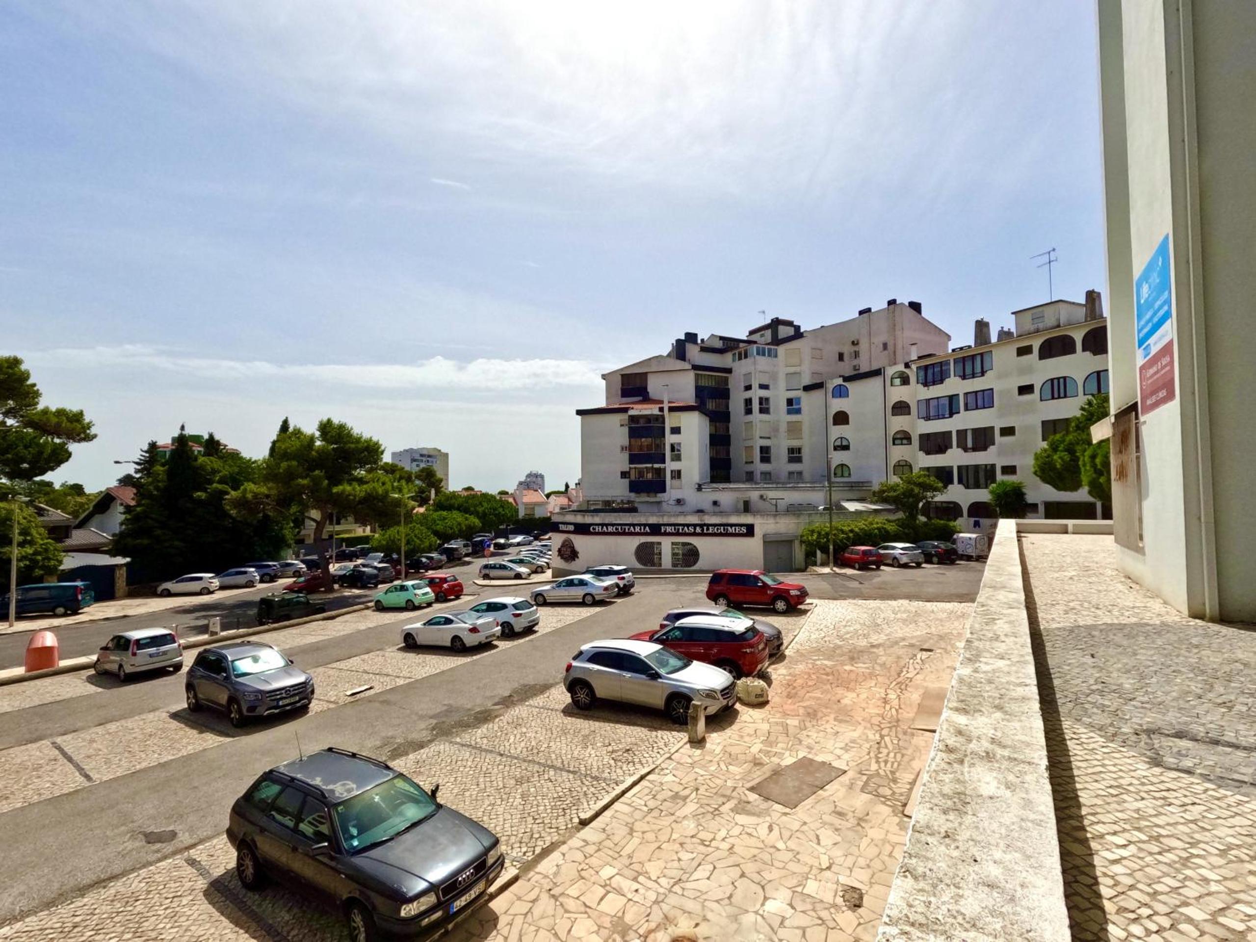 Peaceful & panoramic views apartment, Cascais