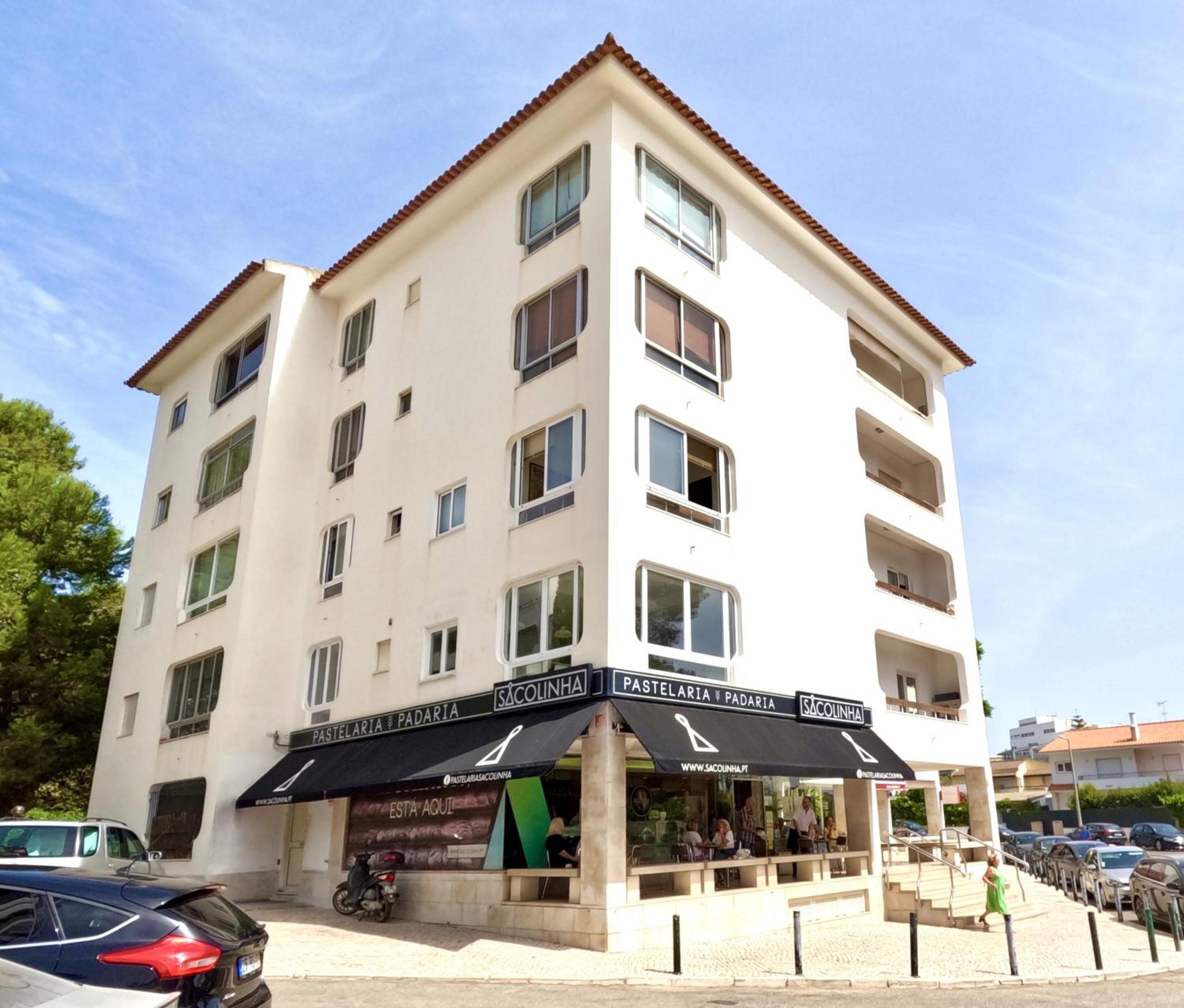 Peaceful & panoramic views apartment, Cascais