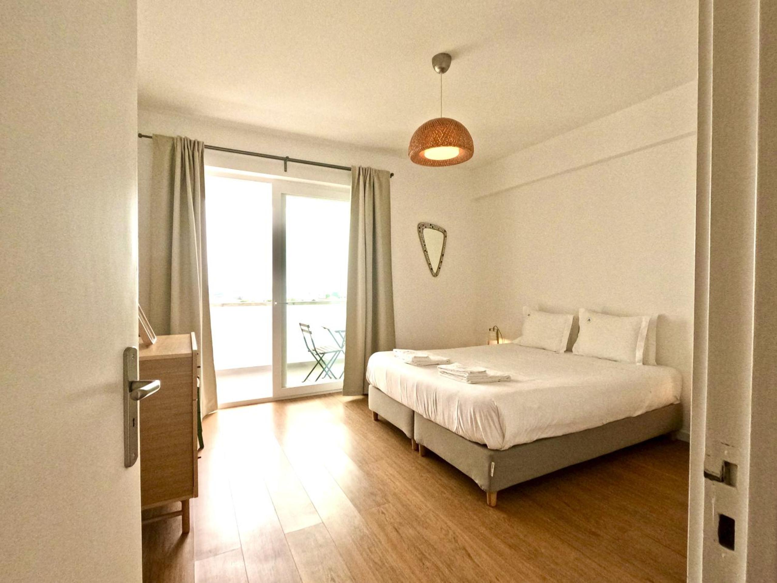 Peaceful & panoramic views apartment, Cascais