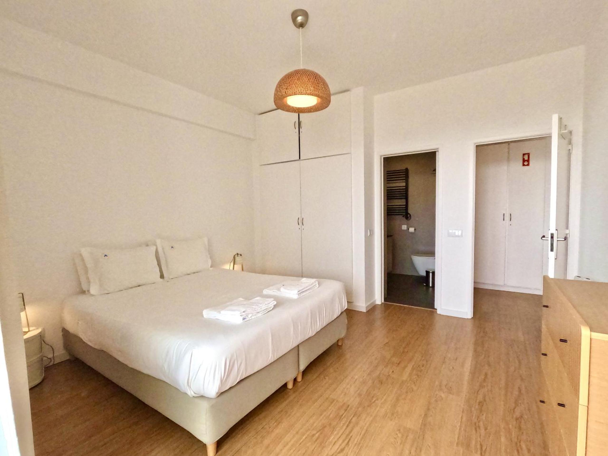 Peaceful & panoramic views apartment, Cascais