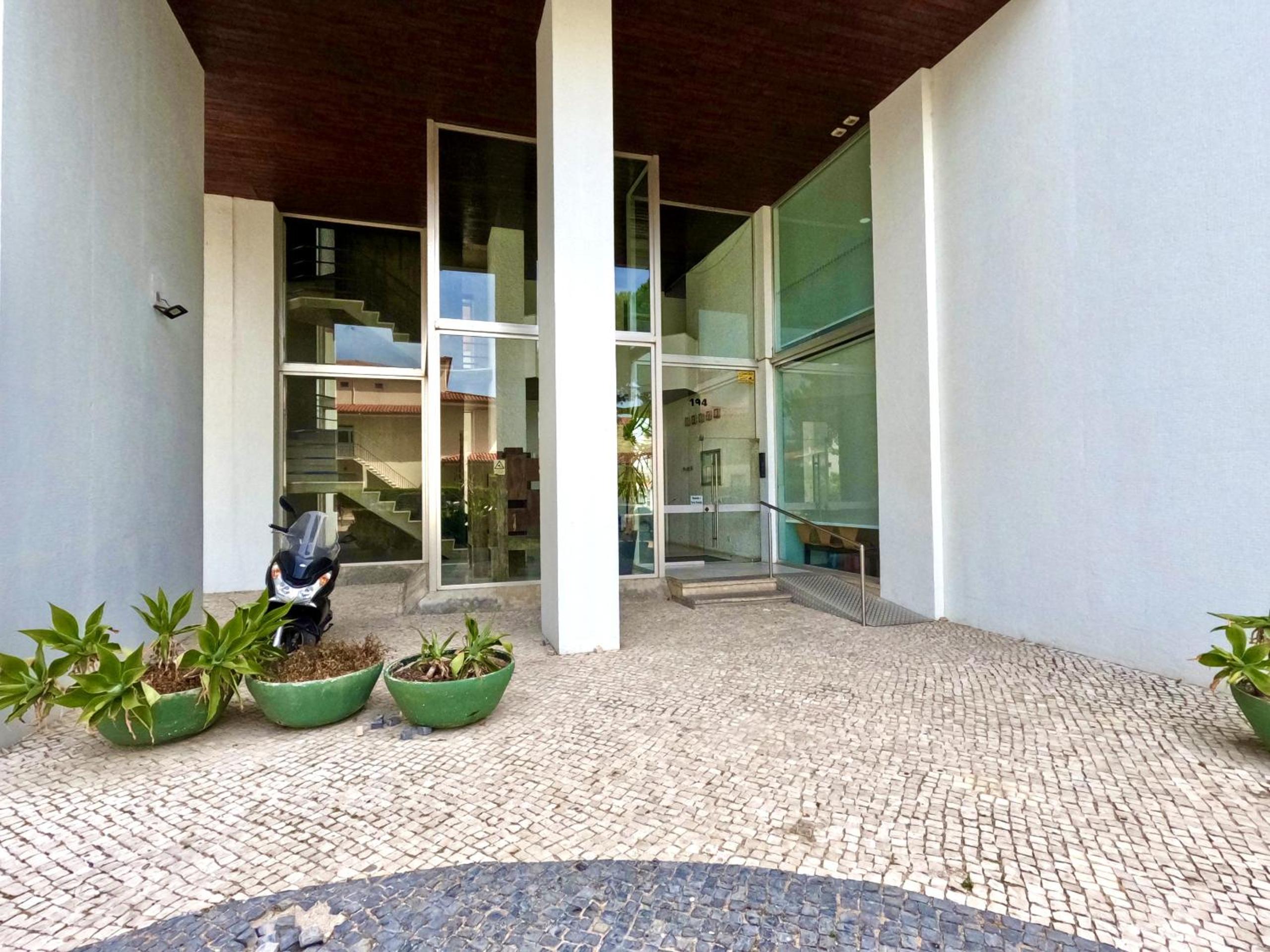 Peaceful & panoramic views apartment, Cascais