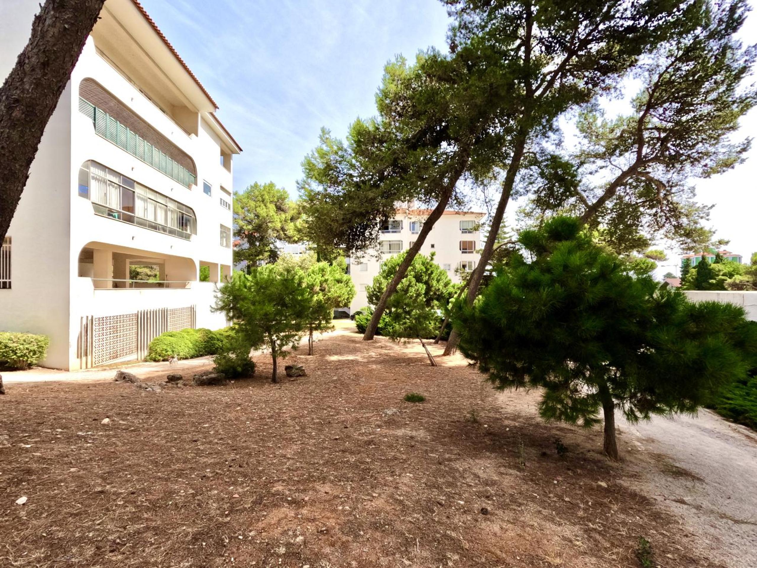 Peaceful & panoramic views apartment, Cascais