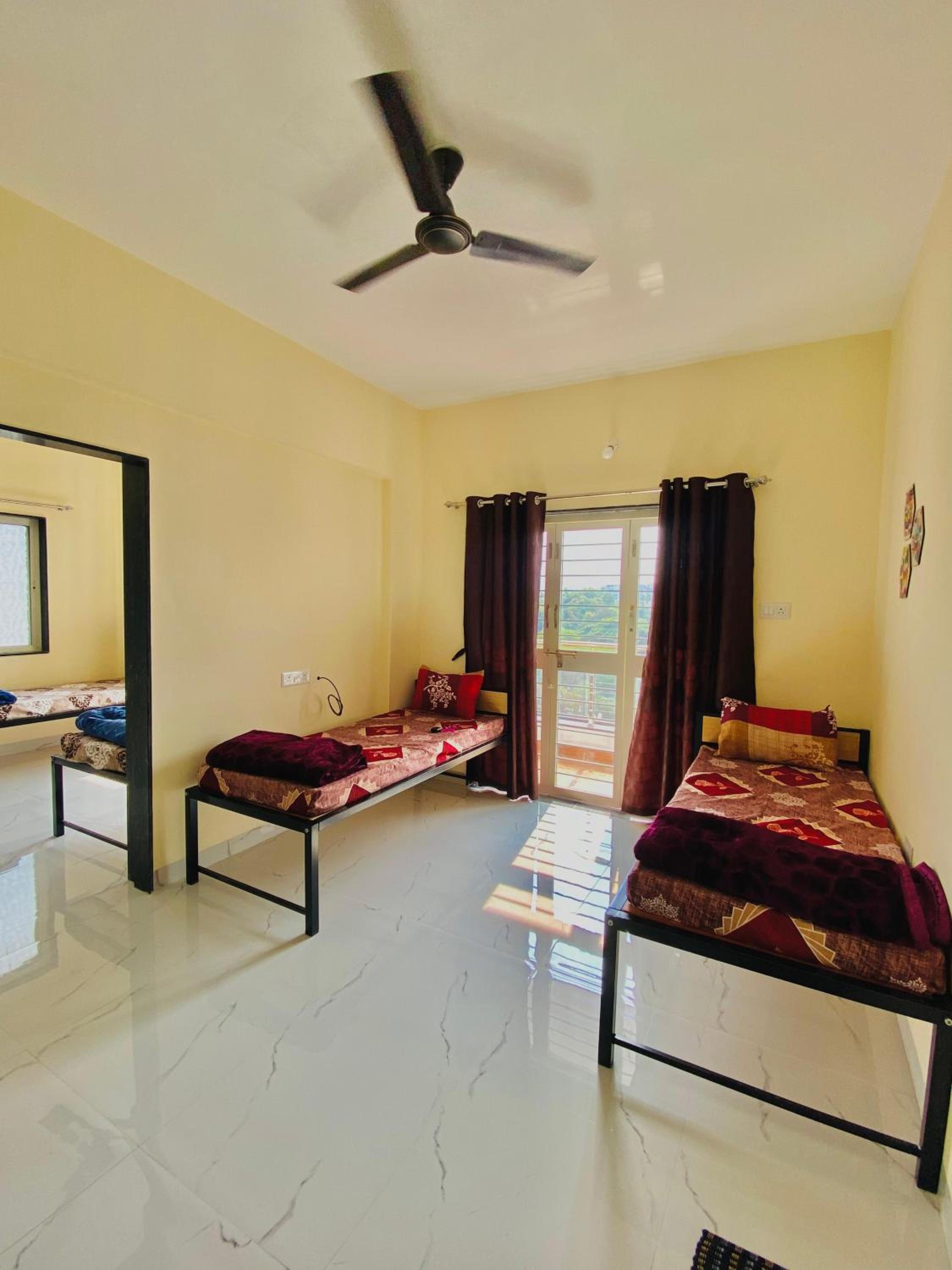 The Peacewood's Homes - Pune's Comfort - Hostel & PG