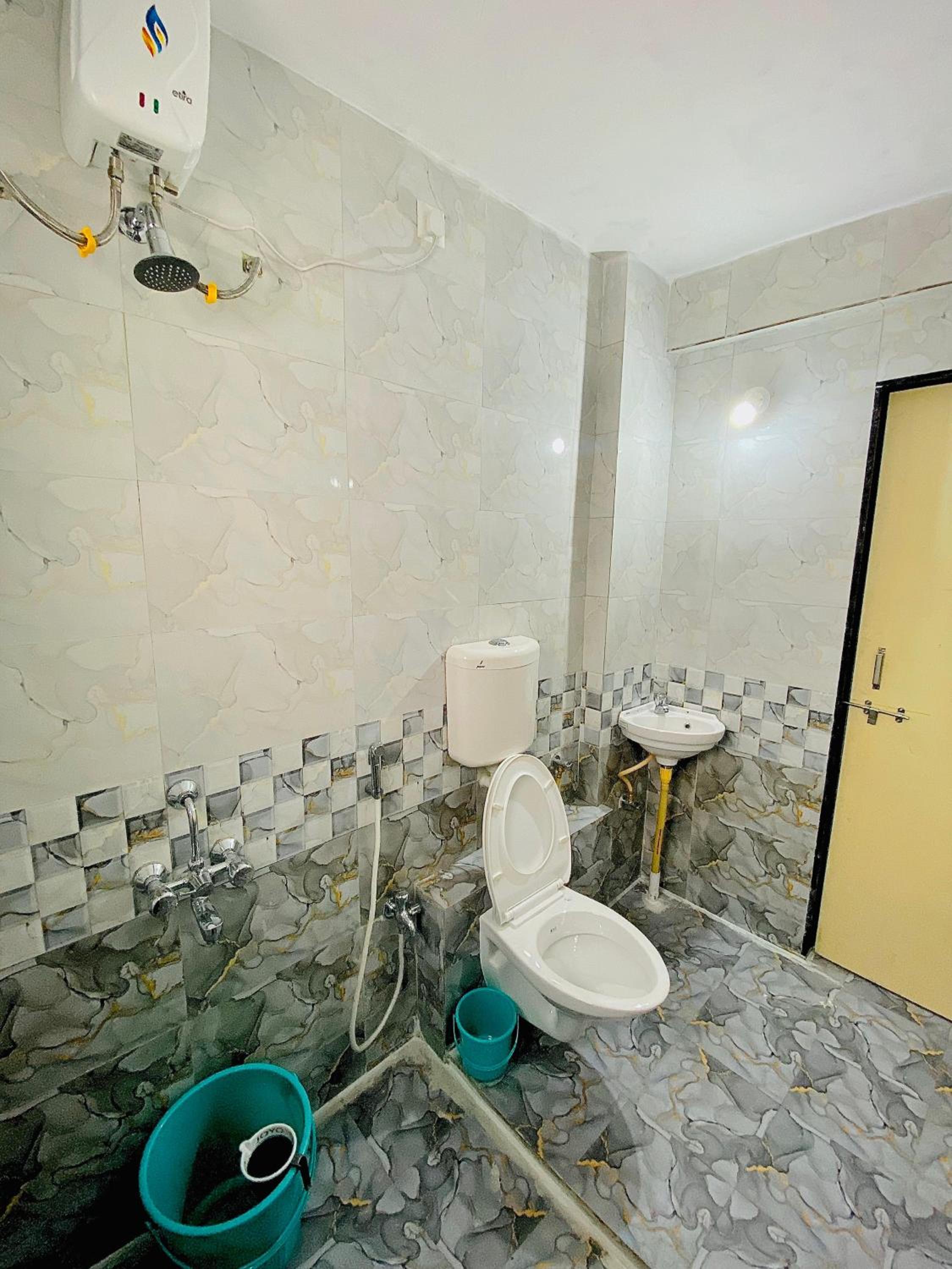 The Peacewood's Homes - Pune's Comfort - Hostel & PG