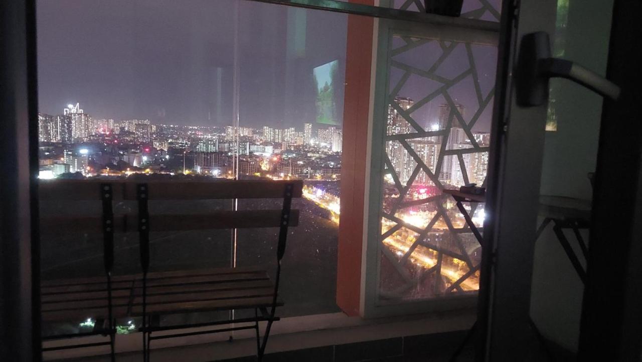 Anland Lakeview luxury apartment with park, Aeon Mall