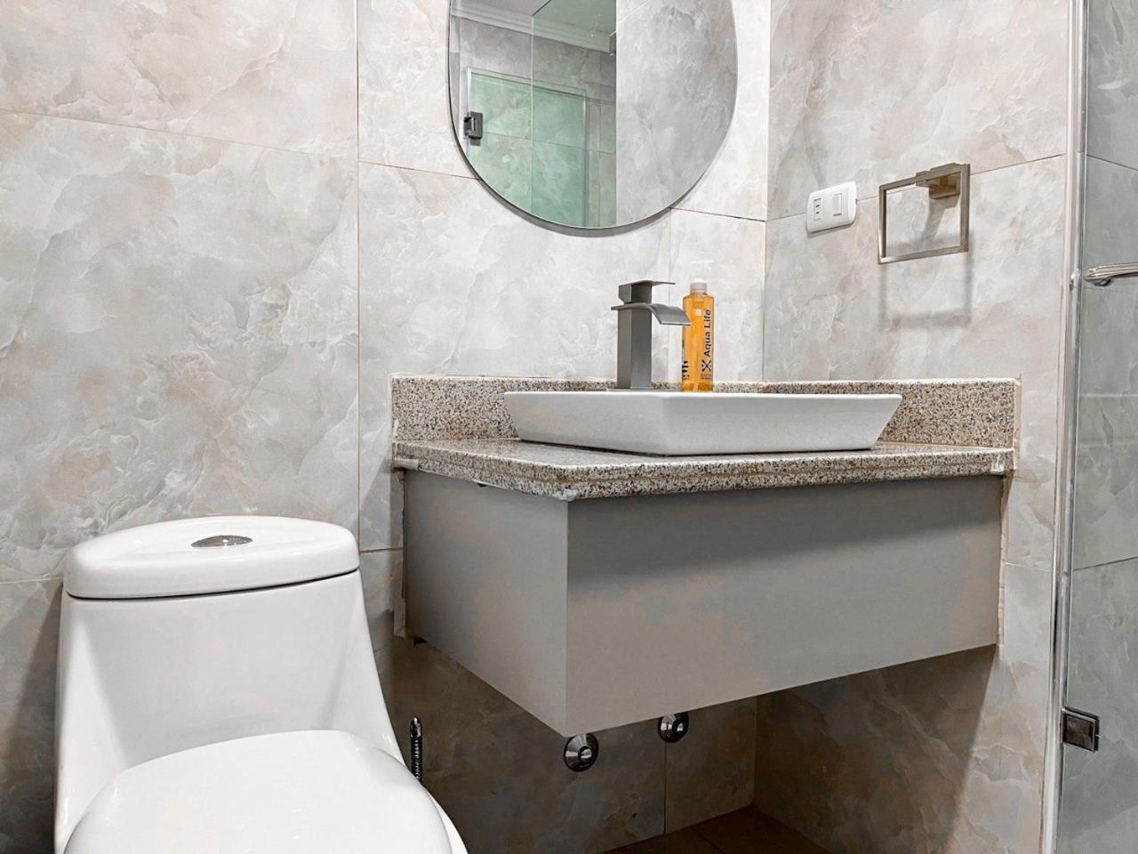 Depa de lujo con piscina y jacuzzi view 5