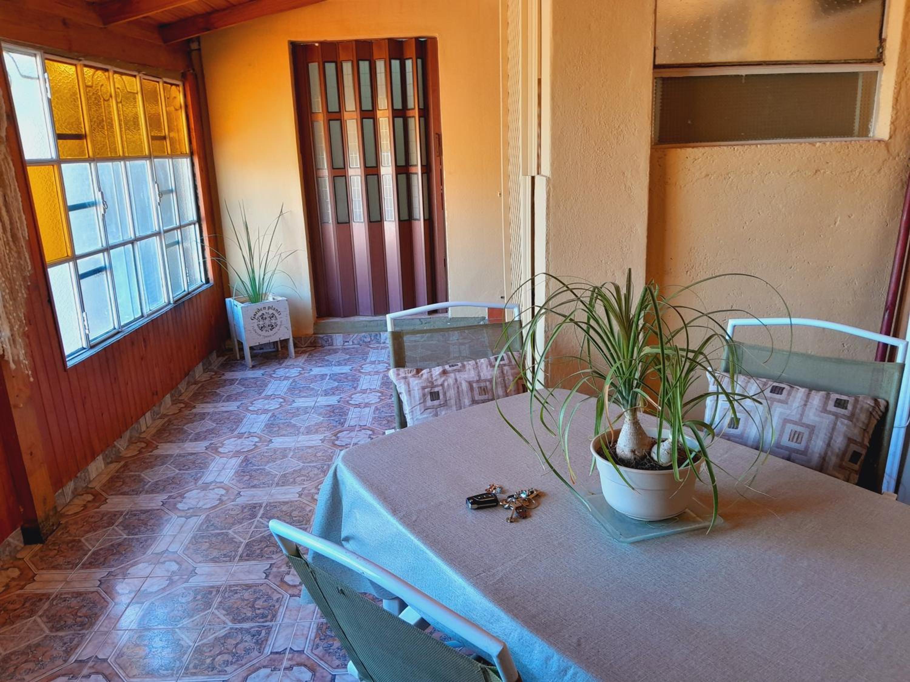 Villa Lainez