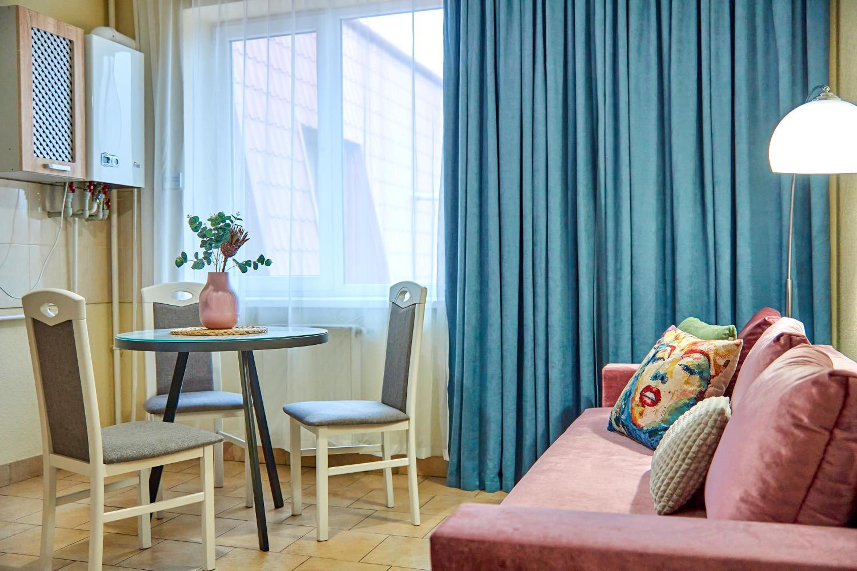 Black Room Apartment view 4