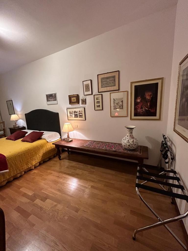 ART ROOM en Verona — hotel room