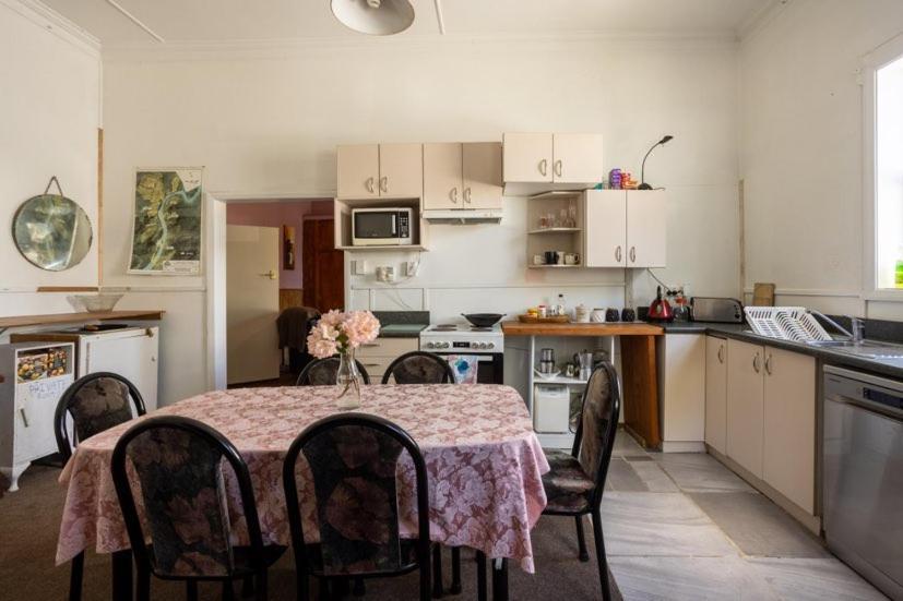 Brunnerton Lodge and Backpackers view 4