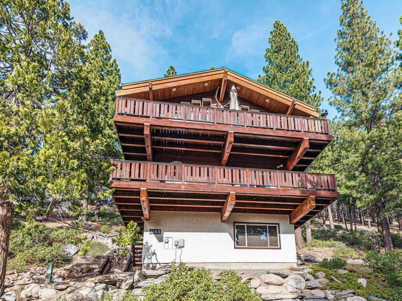 Fantastic Lakeview house with large decks! - Property Image 13