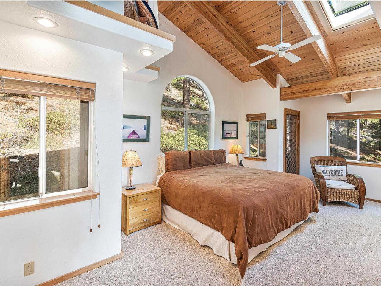 Fantastic Lakeview house with large decks! - Property Image 19