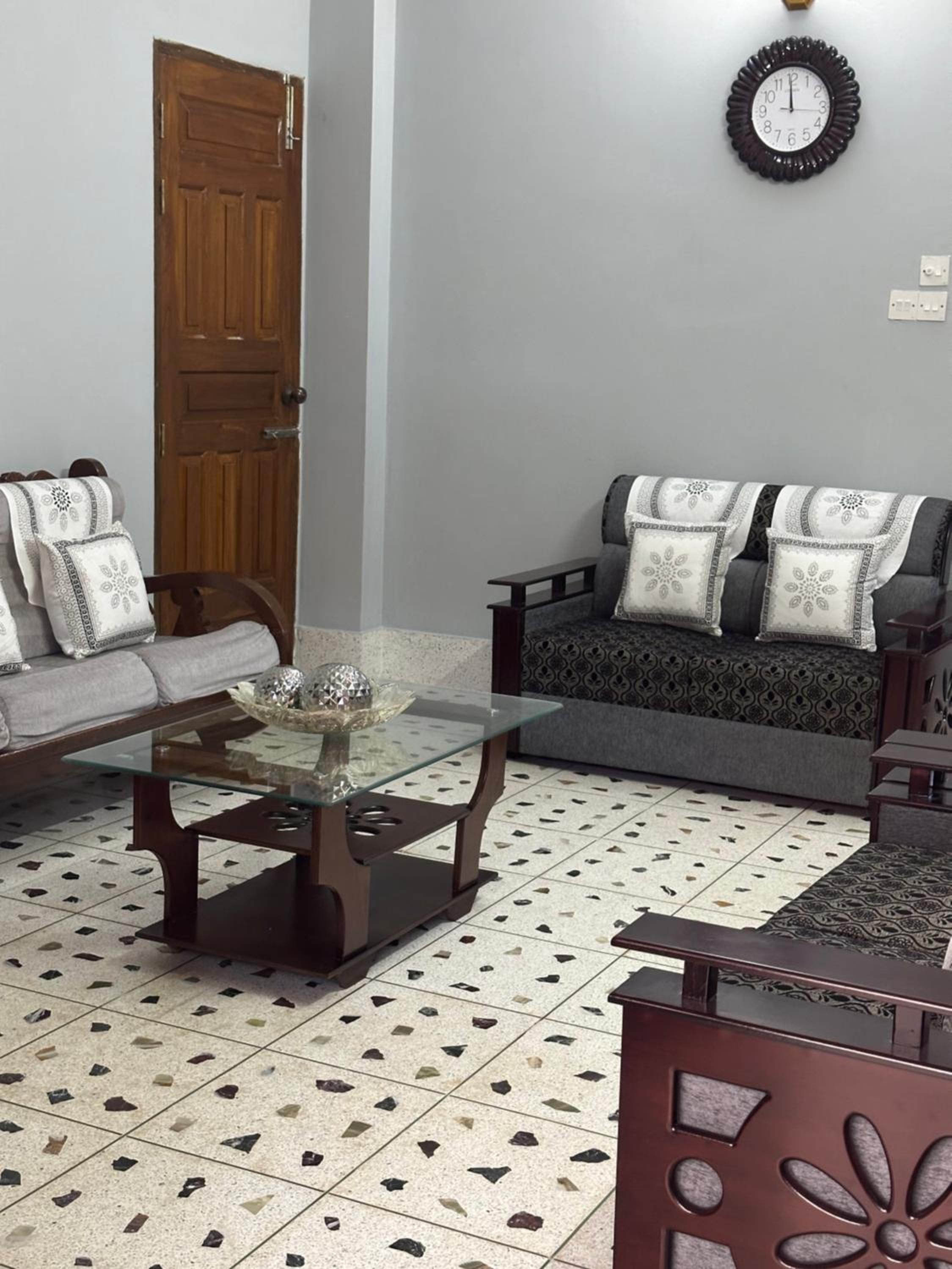 Alom Manzil - 4 Bedroom Family Home