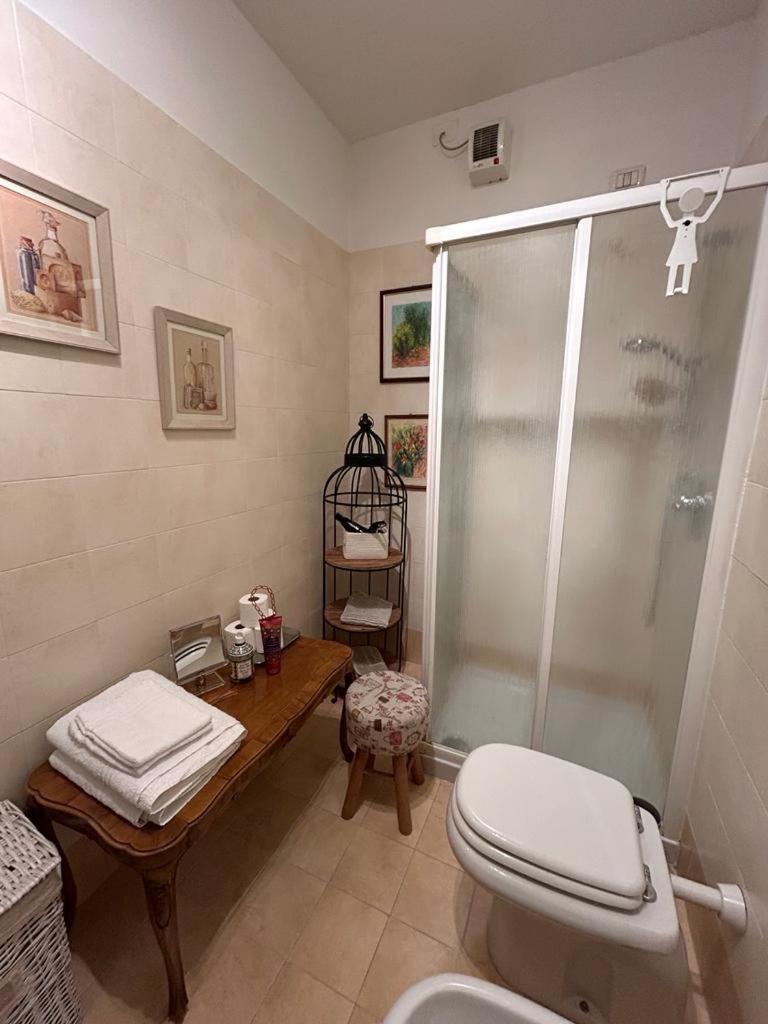 ART ROOM en Verona — bathroom