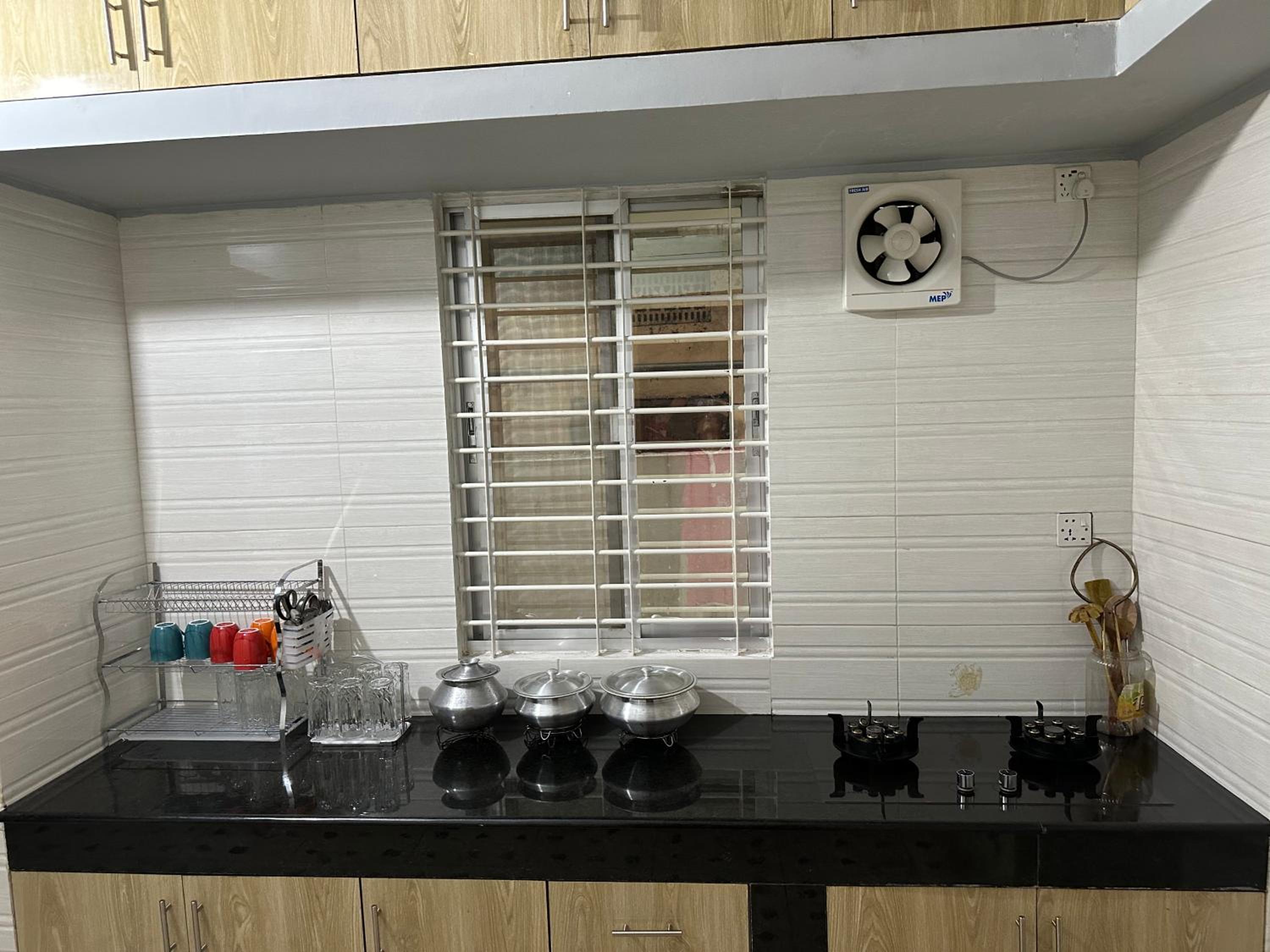 Alom Manzil - 4 Bedroom Family Home