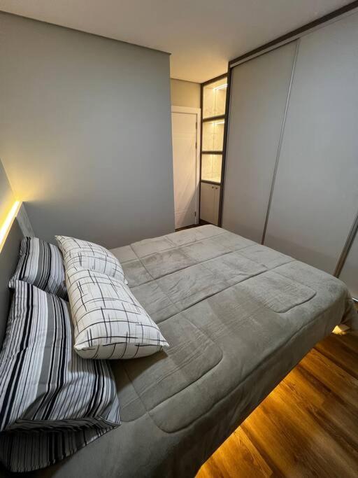 350m da BEIRA MAR Completo Apt 1dorm c/ar cond.