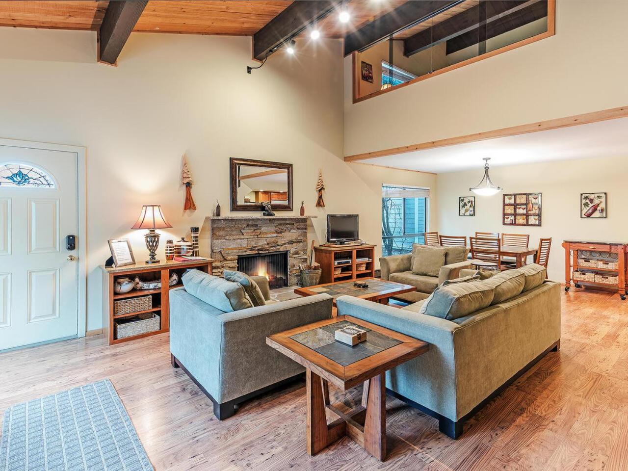 168 Forest Pines - walk to Lakeshore Blvd community pool and hot tub view 3