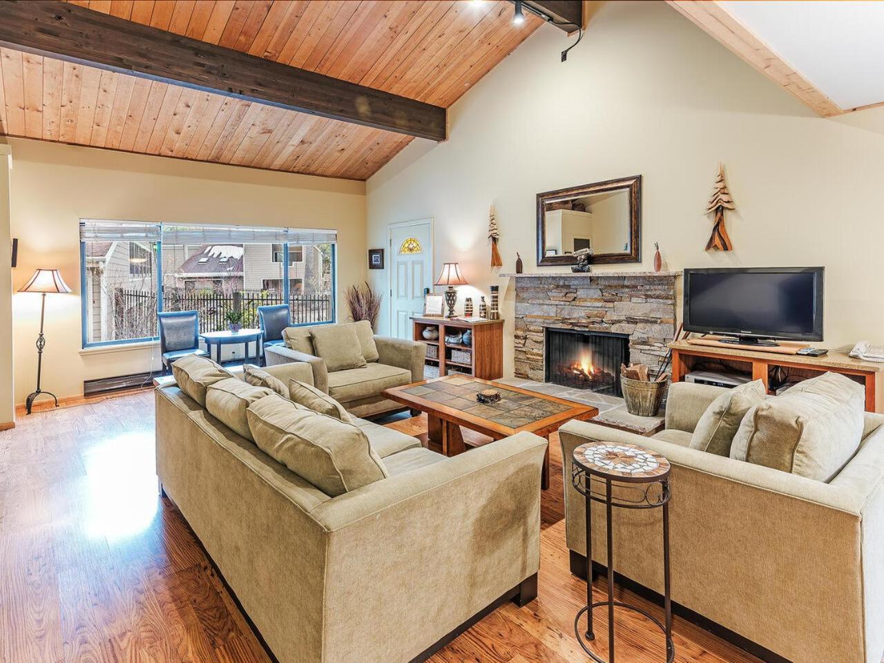 168 Forest Pines - walk to Lakeshore Blvd community pool and hot tub view 5