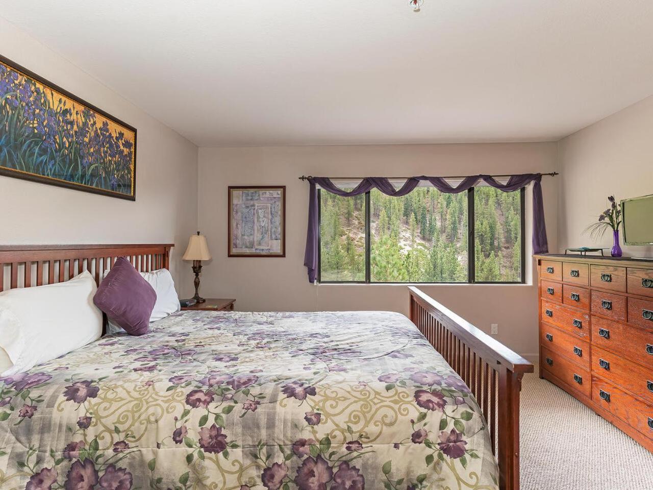 Incredible Lake Tahoe Views 2 Master Suites and a Loft - Property Image 15