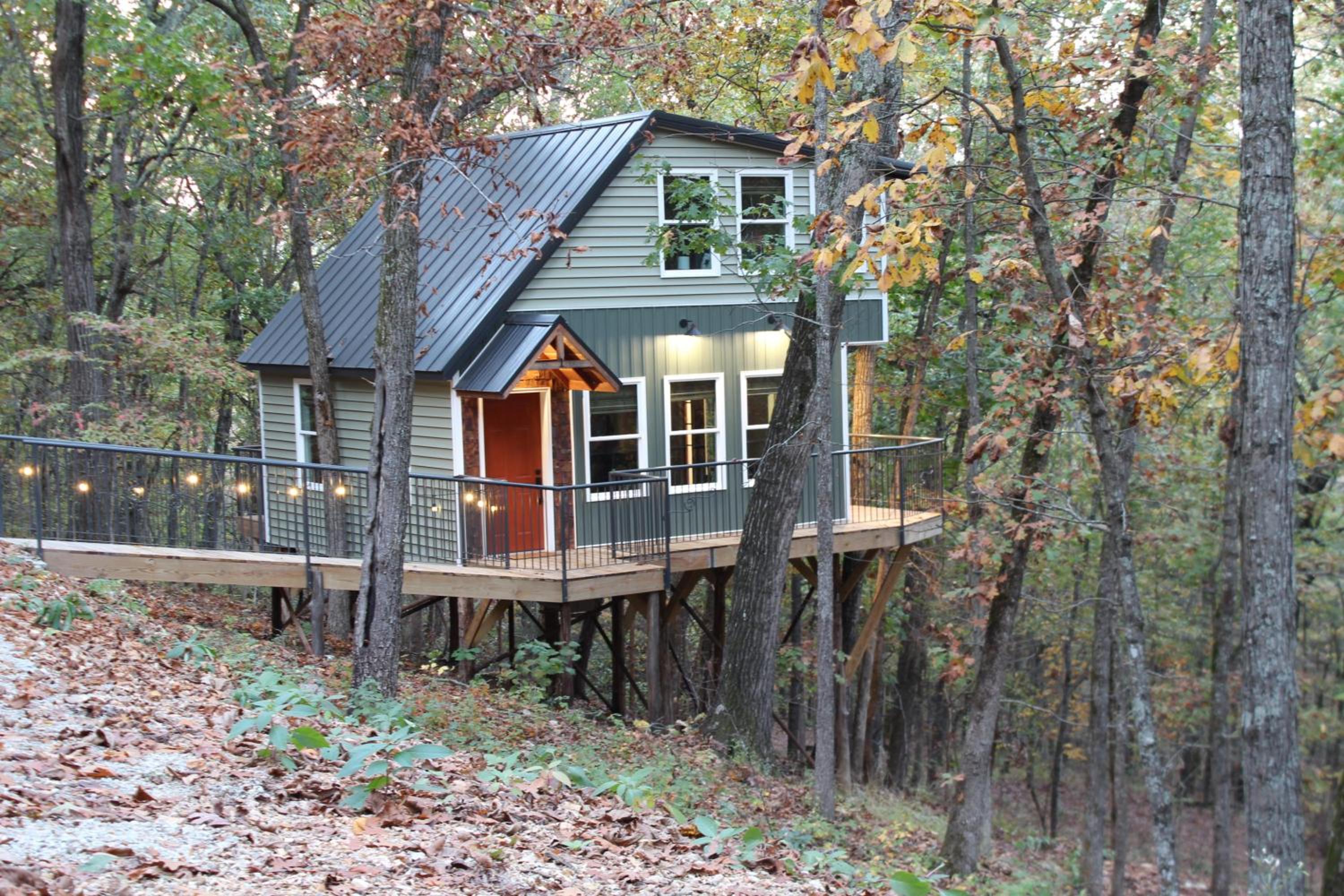 Secluded Treehouse in the Woods - Tree Hugger Hideaway view 2