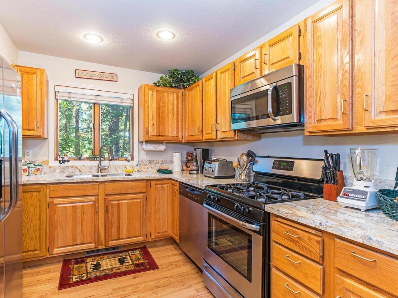 The McCloud Condominium complex is one of the most popular vacation rentals - Property Image 20