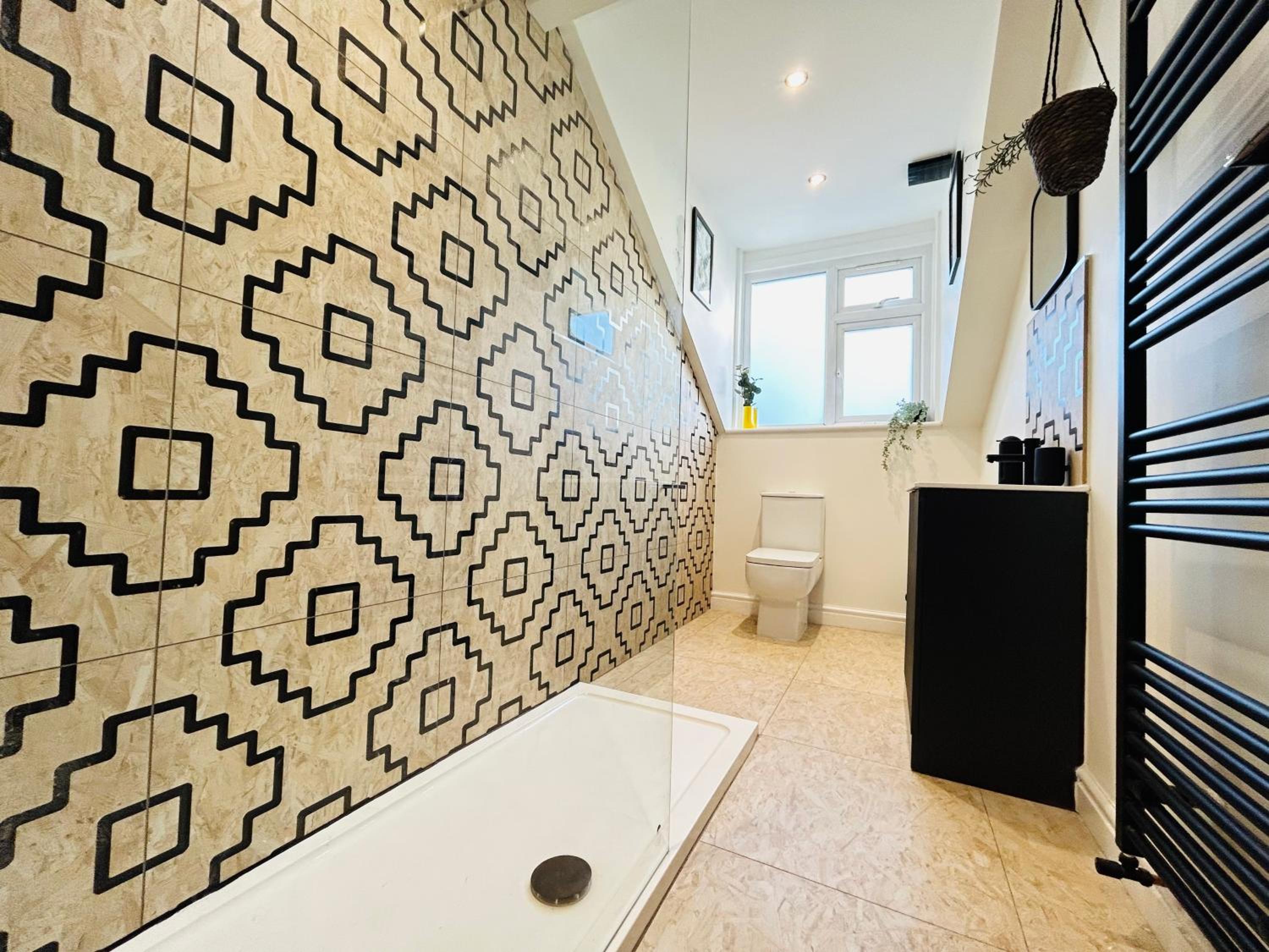 Park Mount Residences - Luxury 3 Bedroom Flat In Leeds With Free Parking view 5