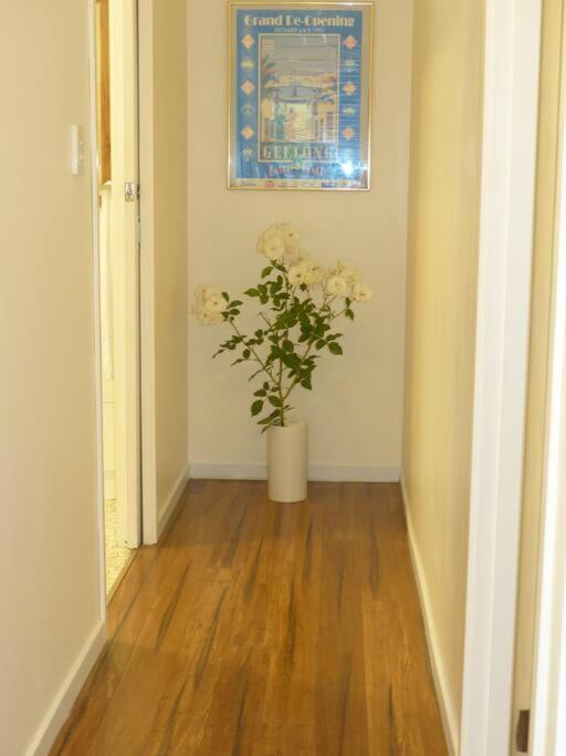 Garden Cottage, Dog Friendly. Wonthaggi.