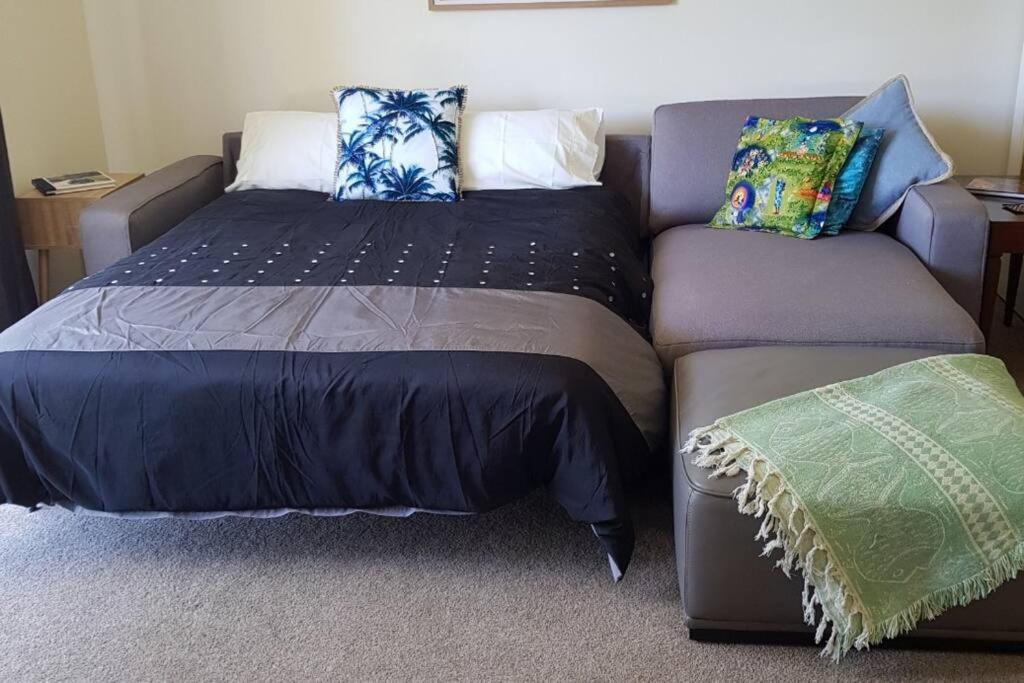 Garden Cottage, Dog Friendly. Wonthaggi.