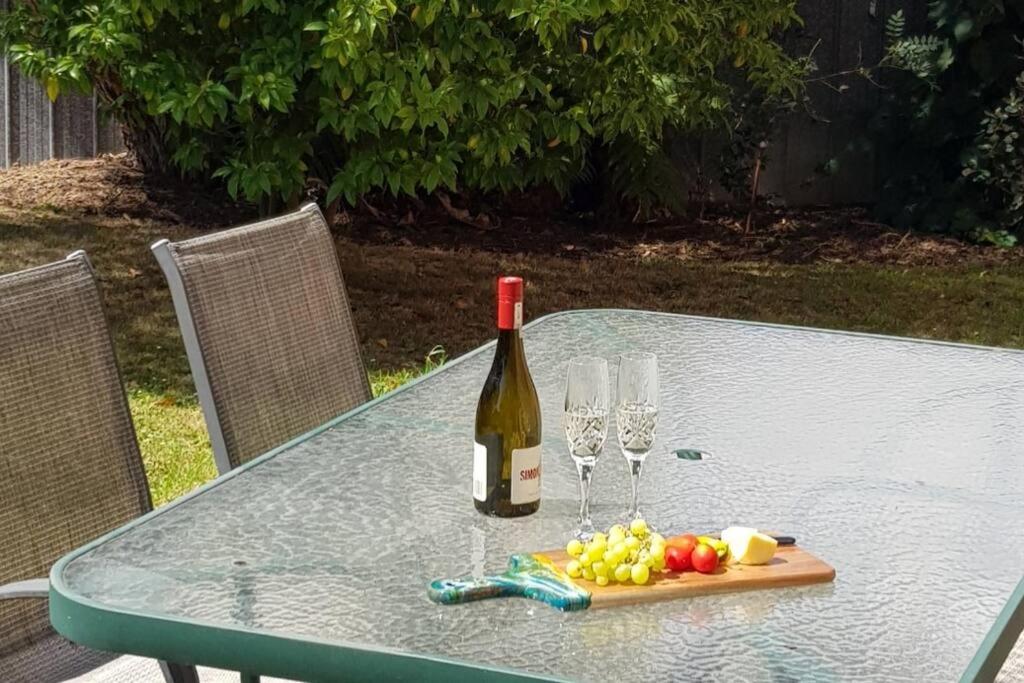 Garden Cottage, Dog Friendly. Wonthaggi.