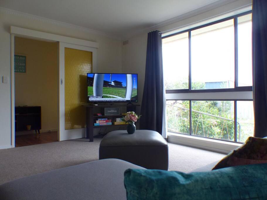 Garden Cottage, Dog Friendly. Wonthaggi.