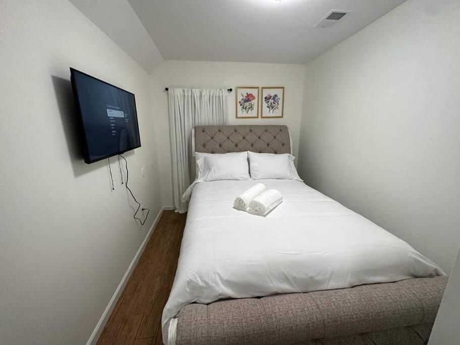 Modern Home 5mins Newark Airport/NYC downtown
