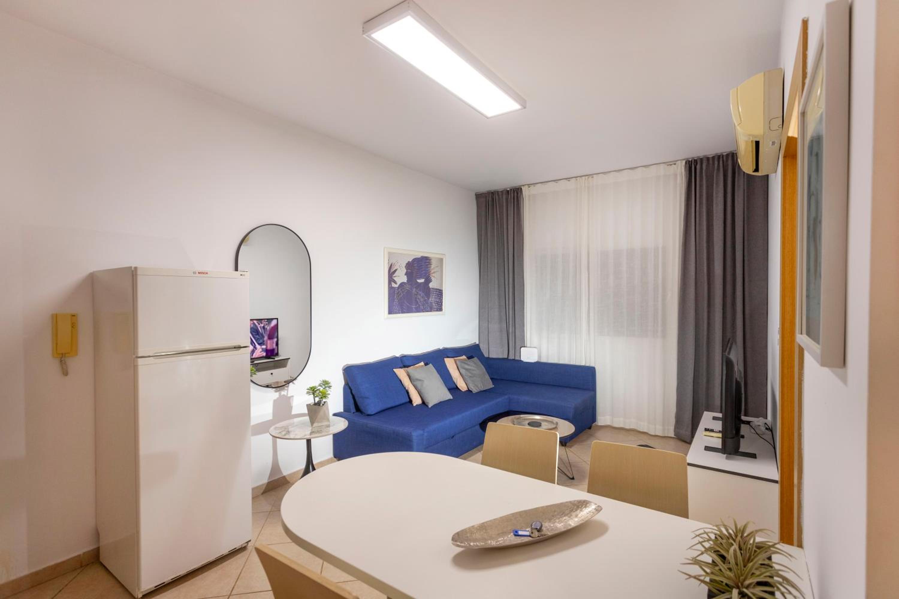 Palm Beach Apartment by TrulyCyprus