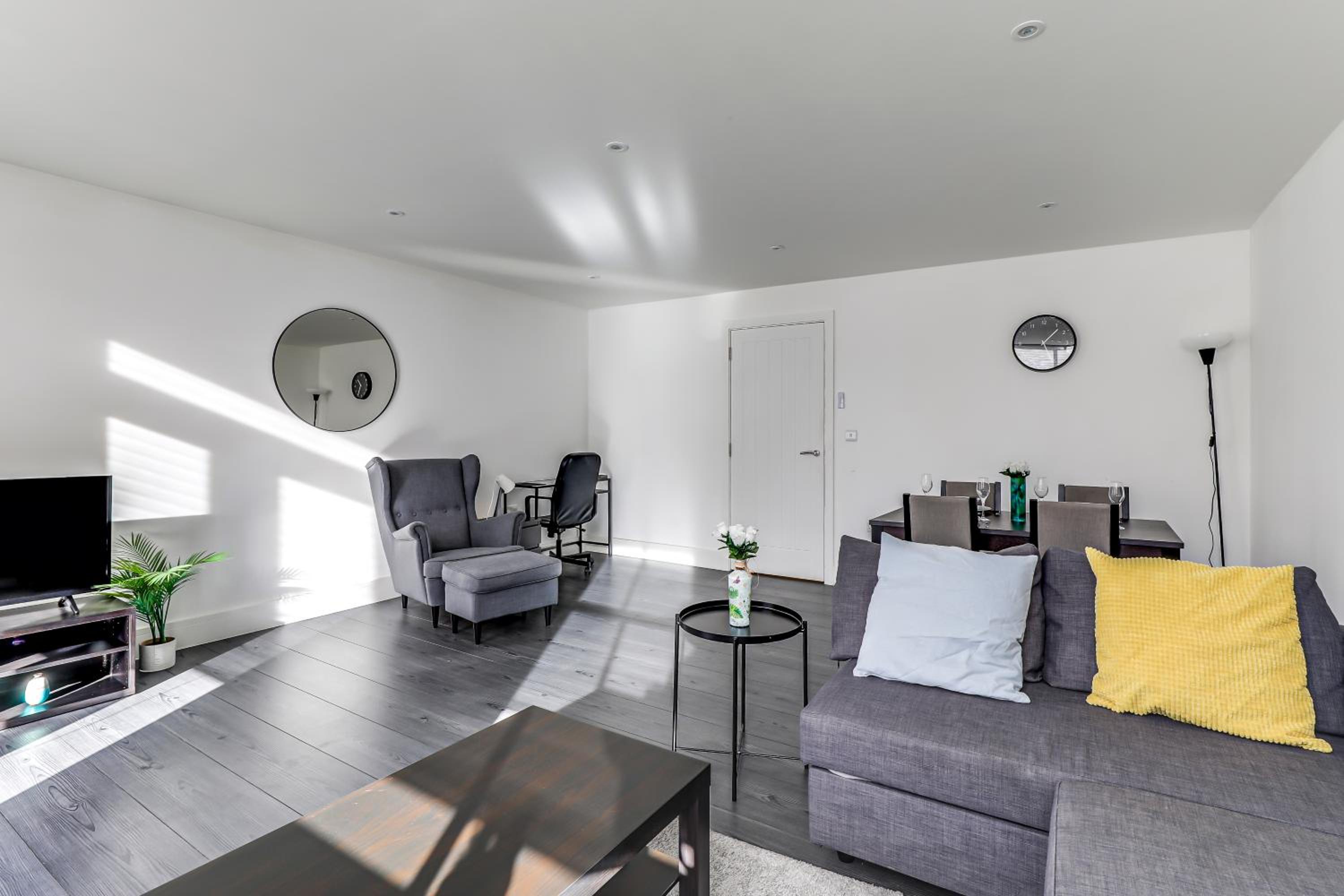 Exceptionally Spacious Central Canterbury Home view 3