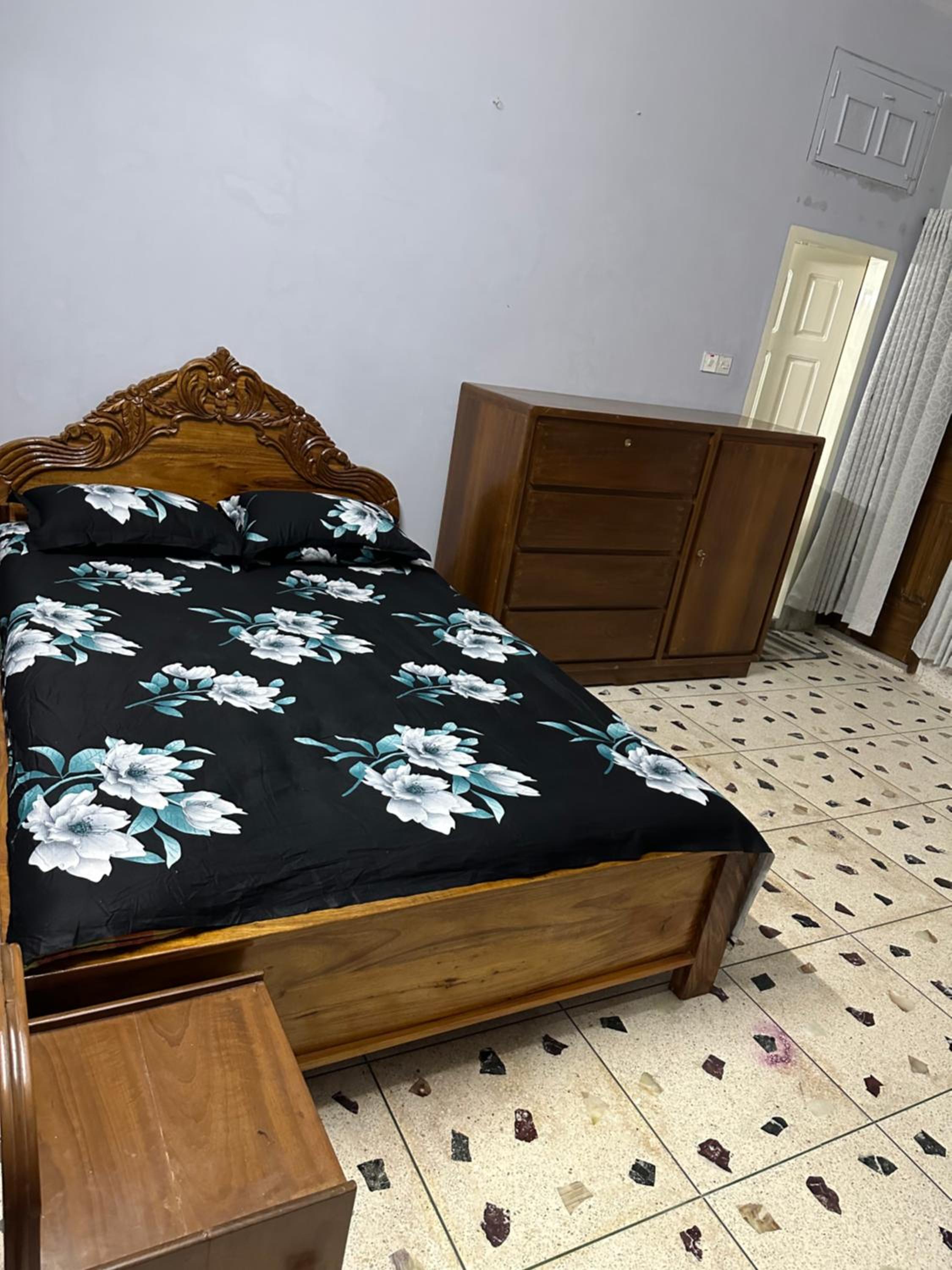 Alom Manzil - 4 Bedroom Family Home