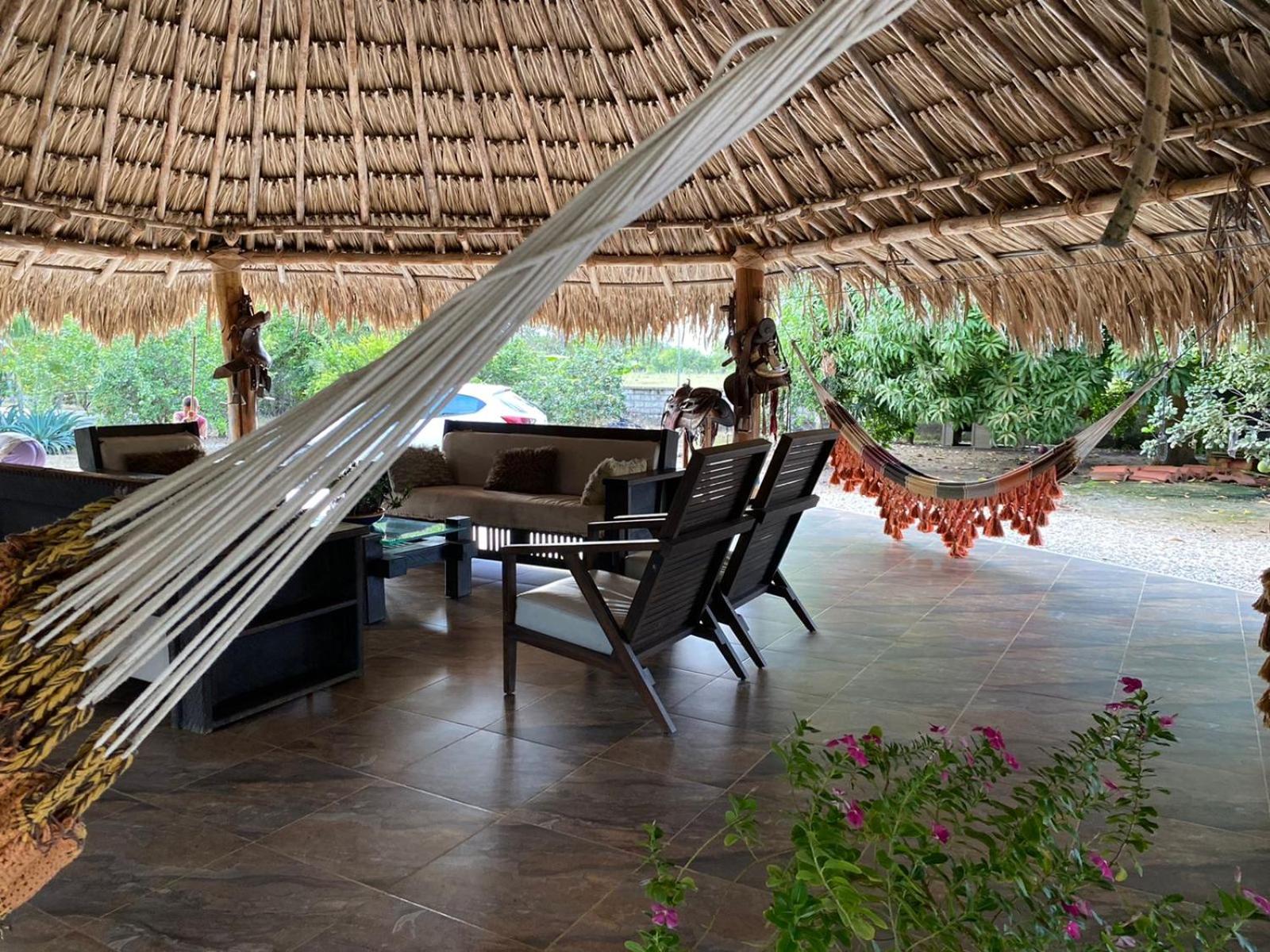 El Hotel De La Tía