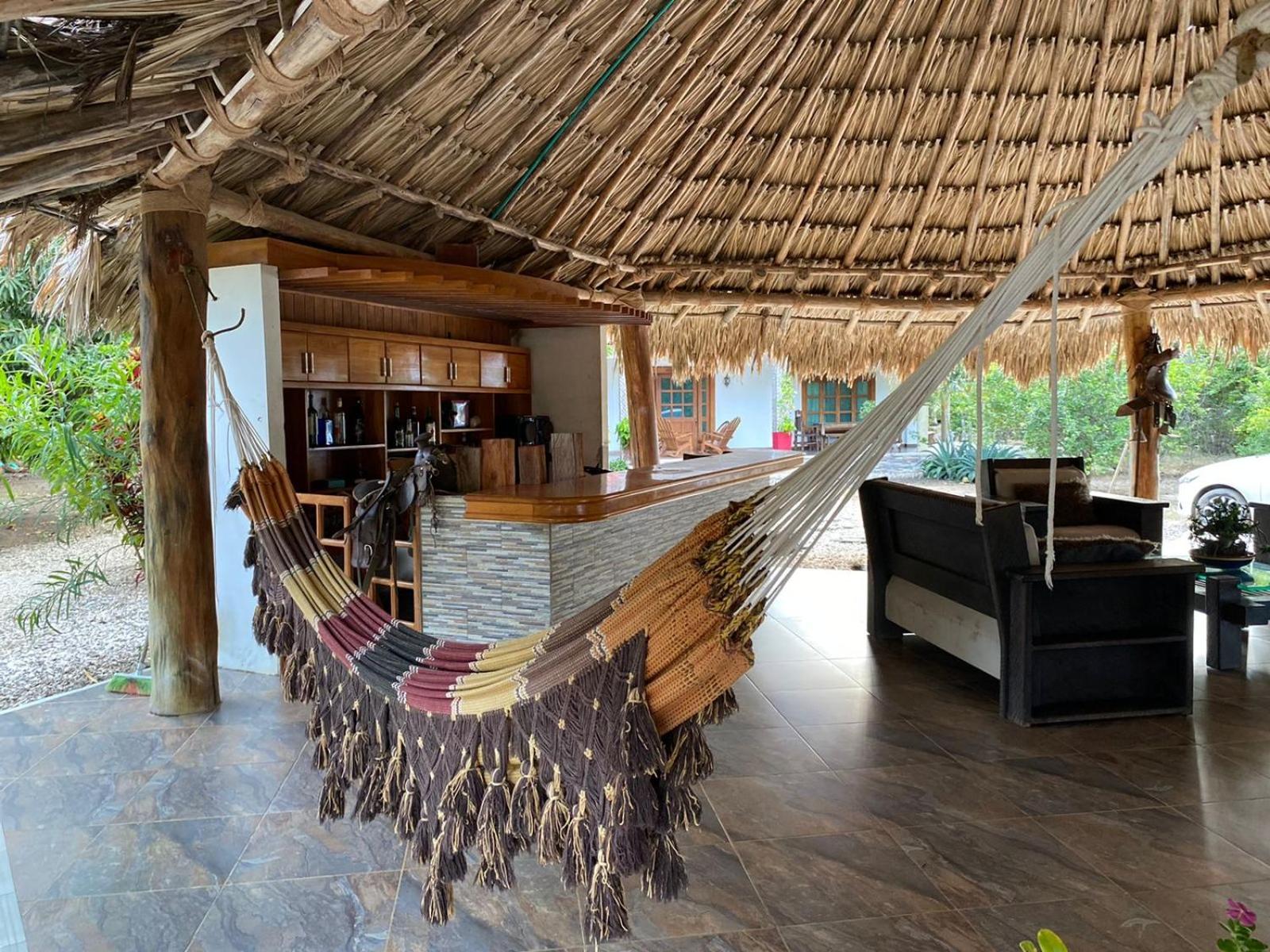 El Hotel De La Tía