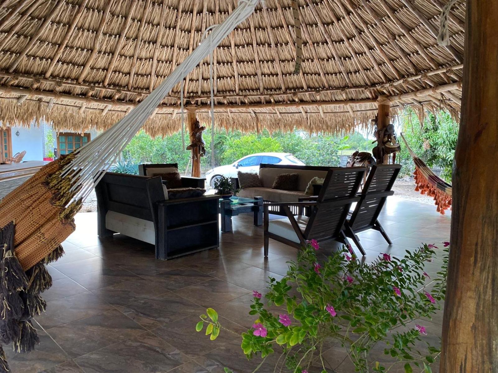 El Hotel De La Tía