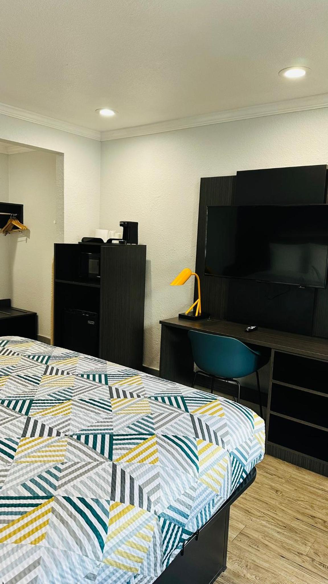 Studio 6 Suites San Ysidro CA San Diego South Bay - Property Image 10