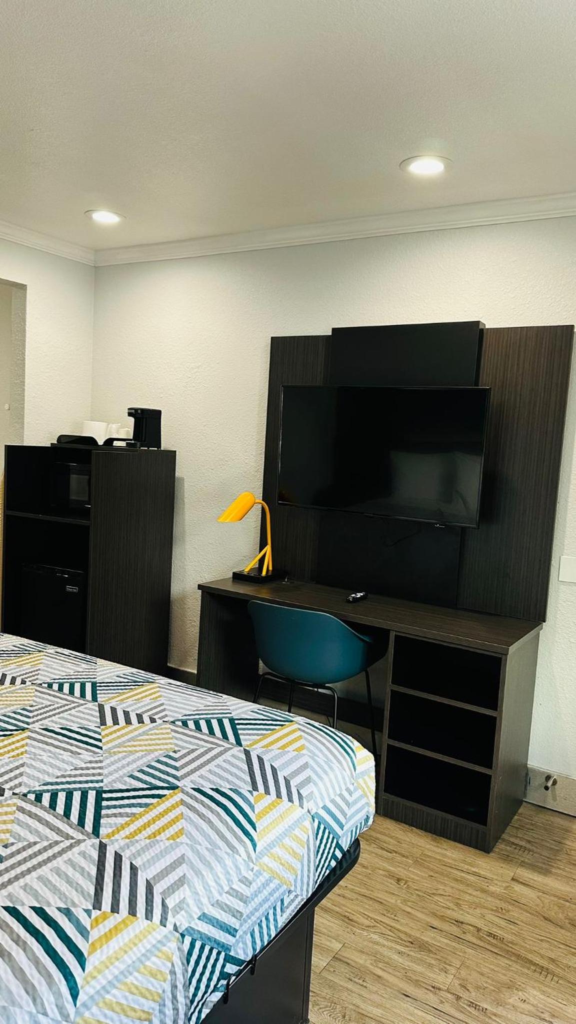Studio 6 Suites San Ysidro CA San Diego South Bay - Property Image 9