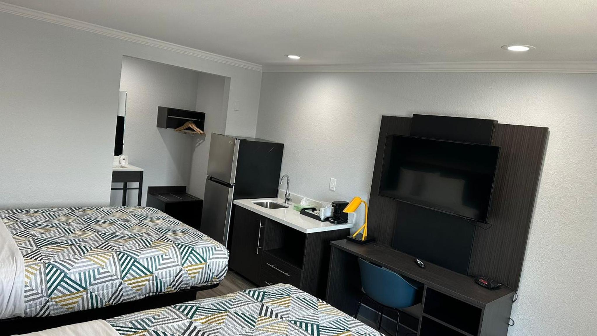 Studio 6 Suites San Ysidro CA San Diego South Bay - Property Image 7