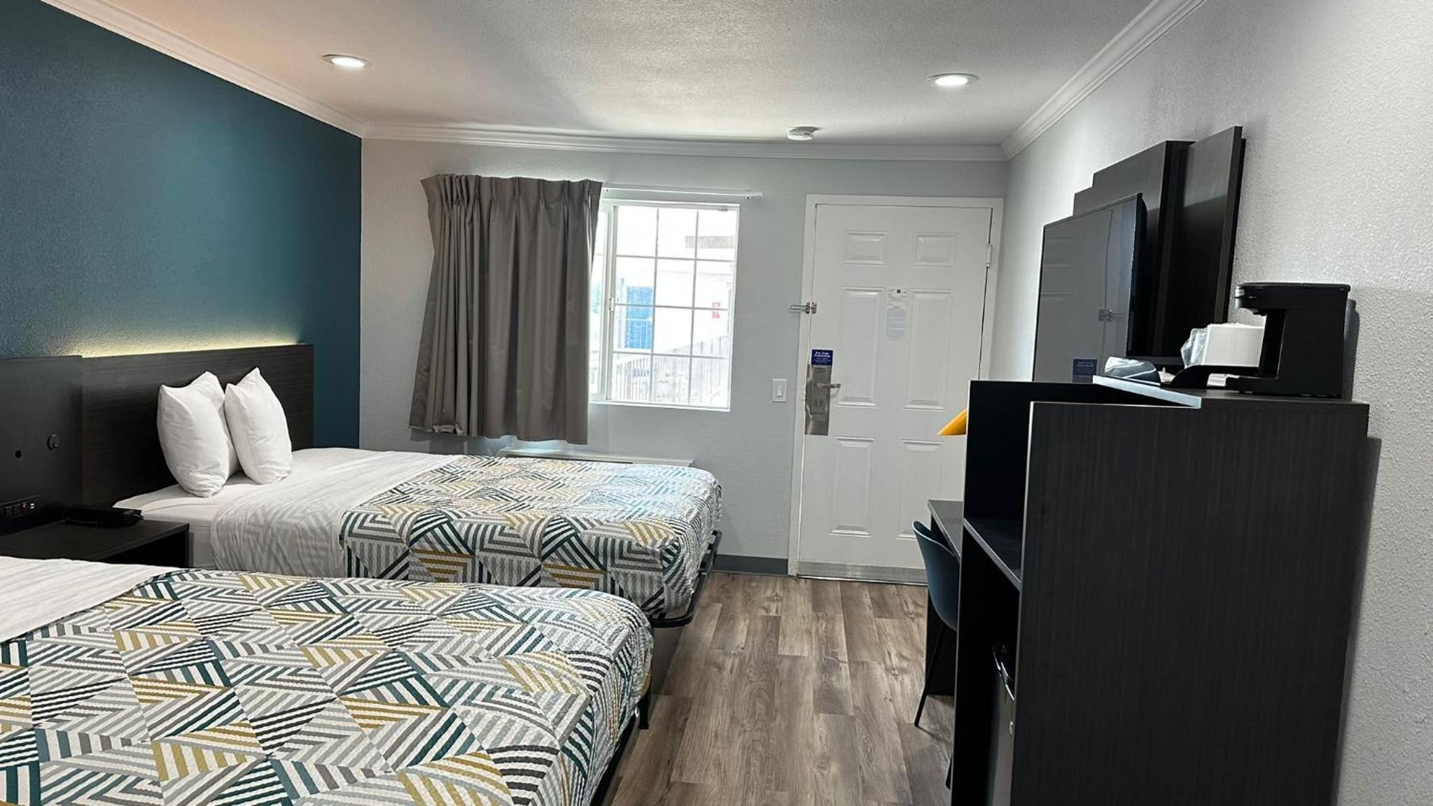 Studio 6 Suites San Ysidro CA San Diego South Bay - Property Image 85