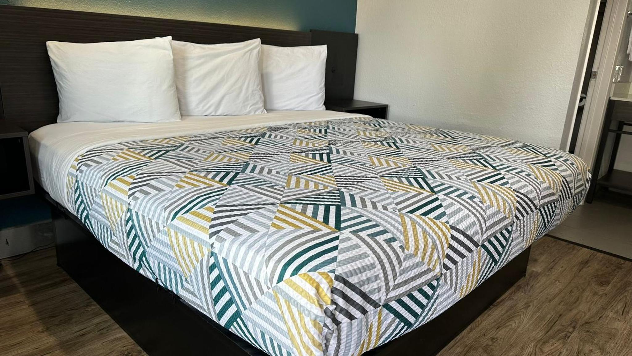 Studio 6 Suites San Ysidro CA San Diego South Bay - Property Image 21