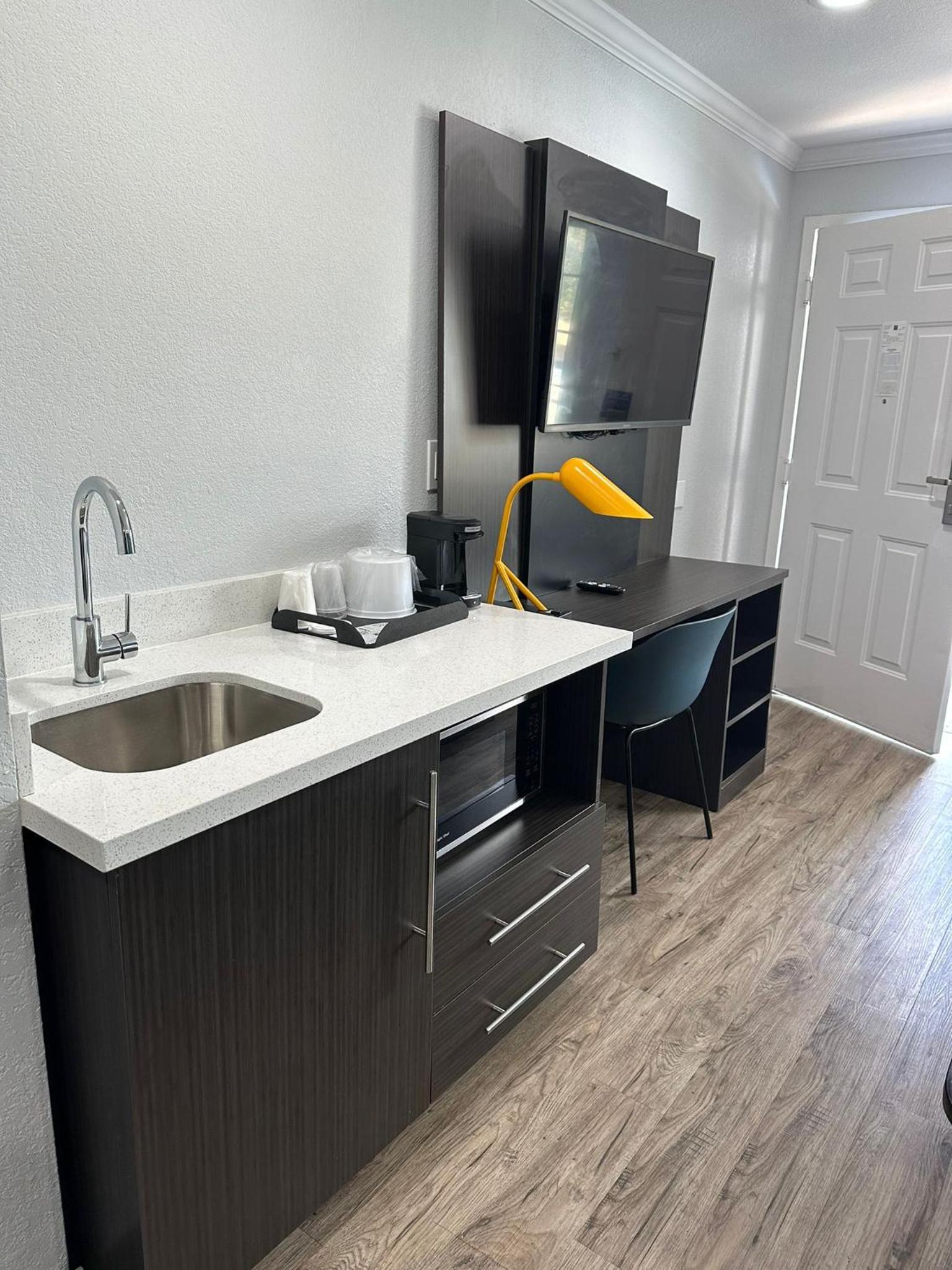 Studio 6 Suites San Ysidro CA San Diego South Bay - Property Image 32