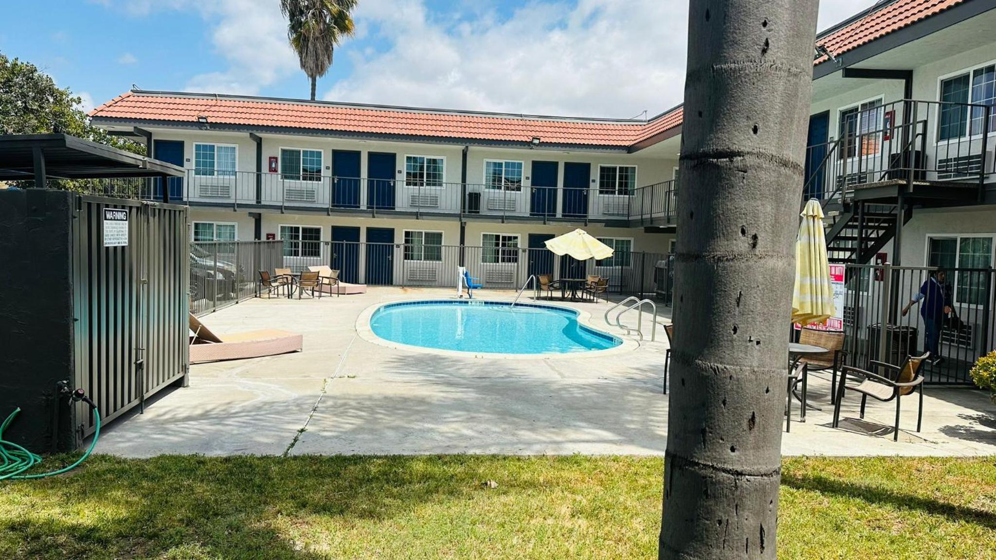 Studio 6 Suites San Ysidro CA San Diego South Bay - Property Image 8