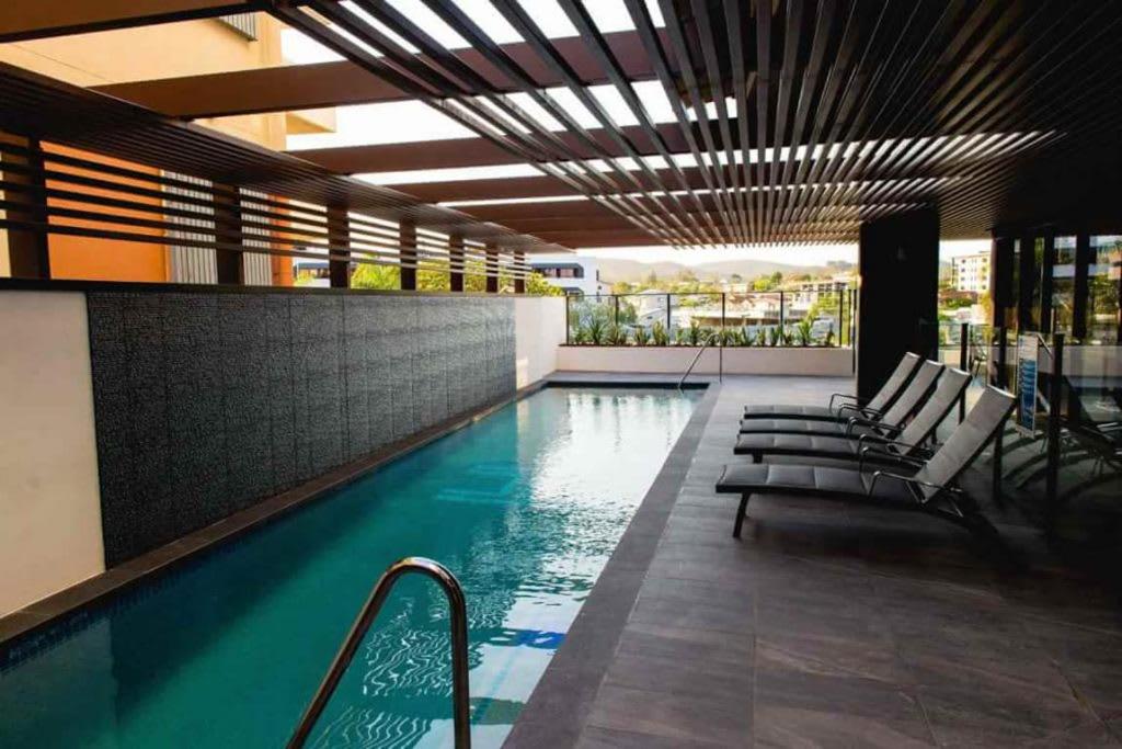 1BR Apt with Parking and Pool near Shops