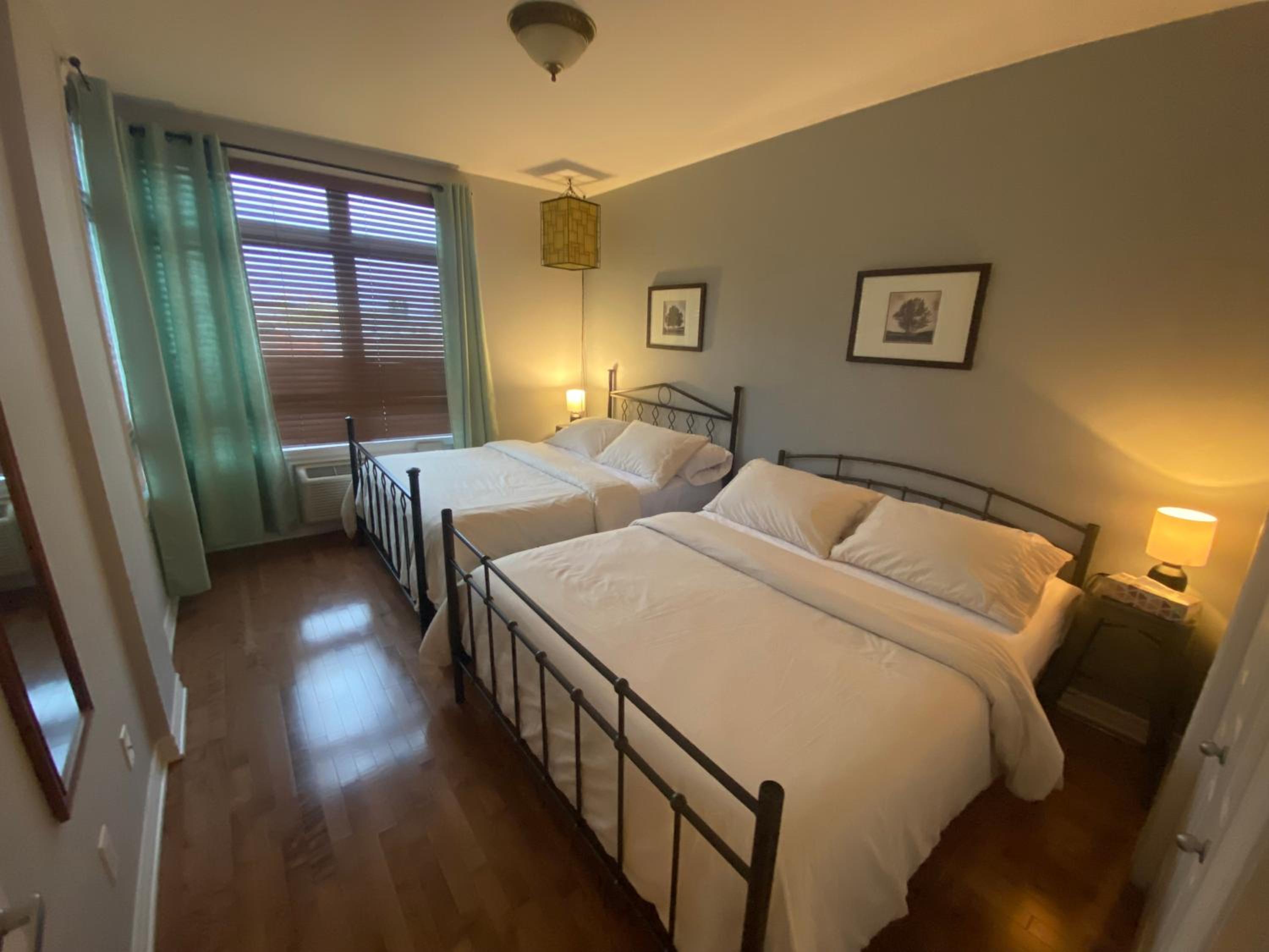ApartHotelMontreal by Les Terrasses Saint Urbain 2225I2