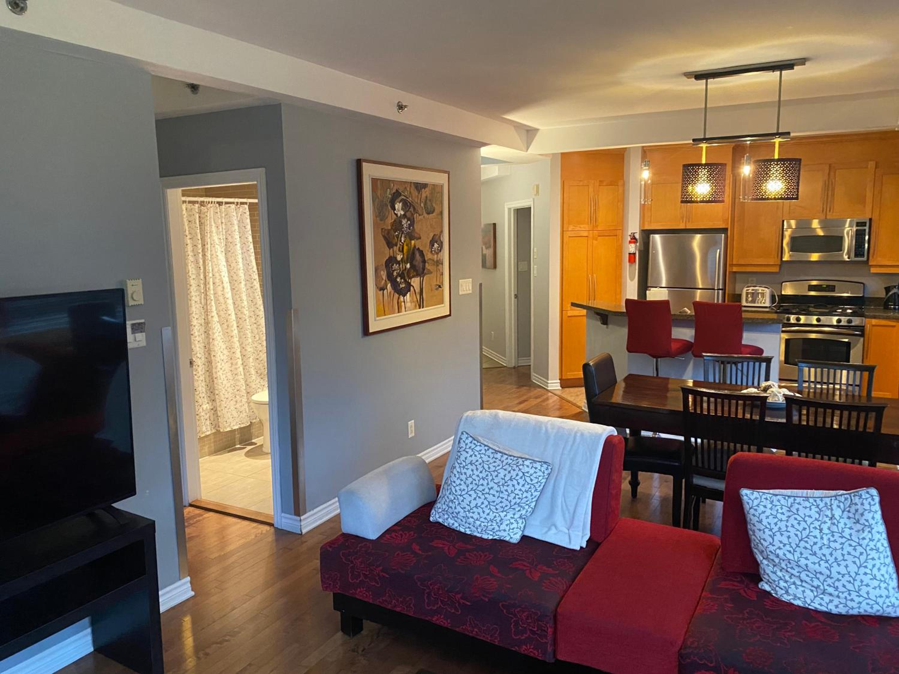 ApartHotelMontreal by Les Terrasses Saint Urbain 2225I2