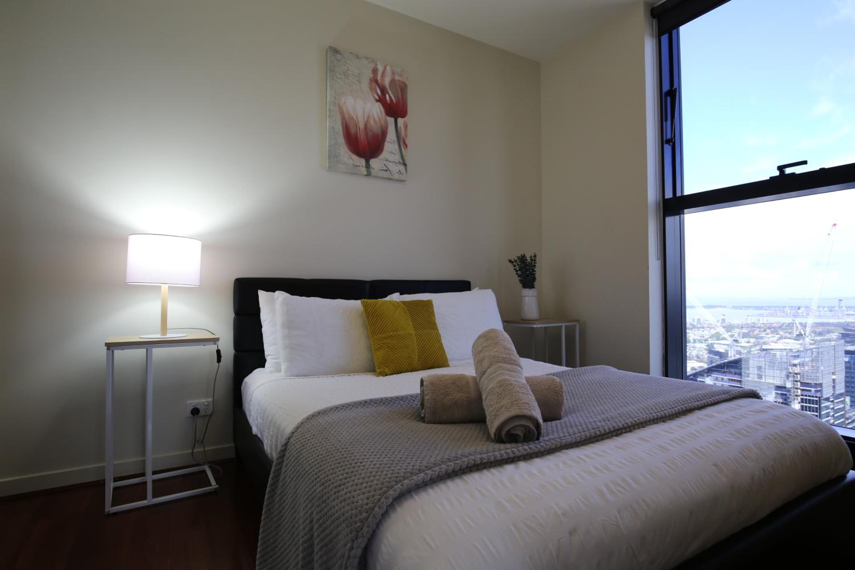 2B2B Apartment in collin street Melbourne
