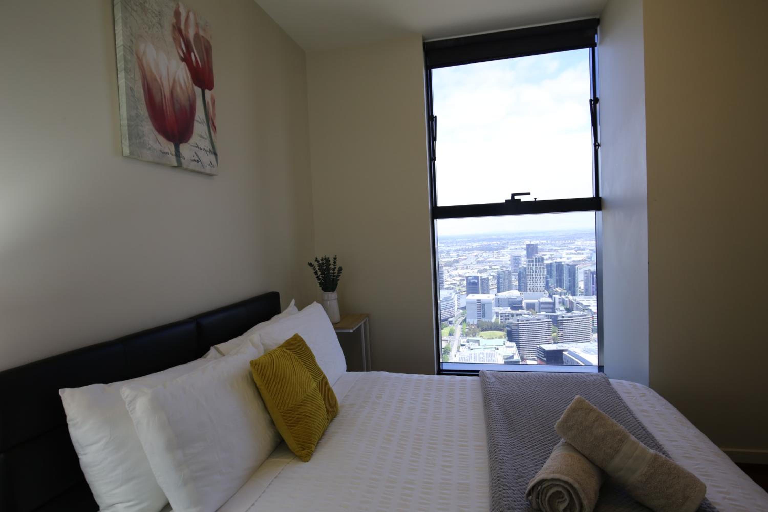 2B2B Apartment in collin street Melbourne