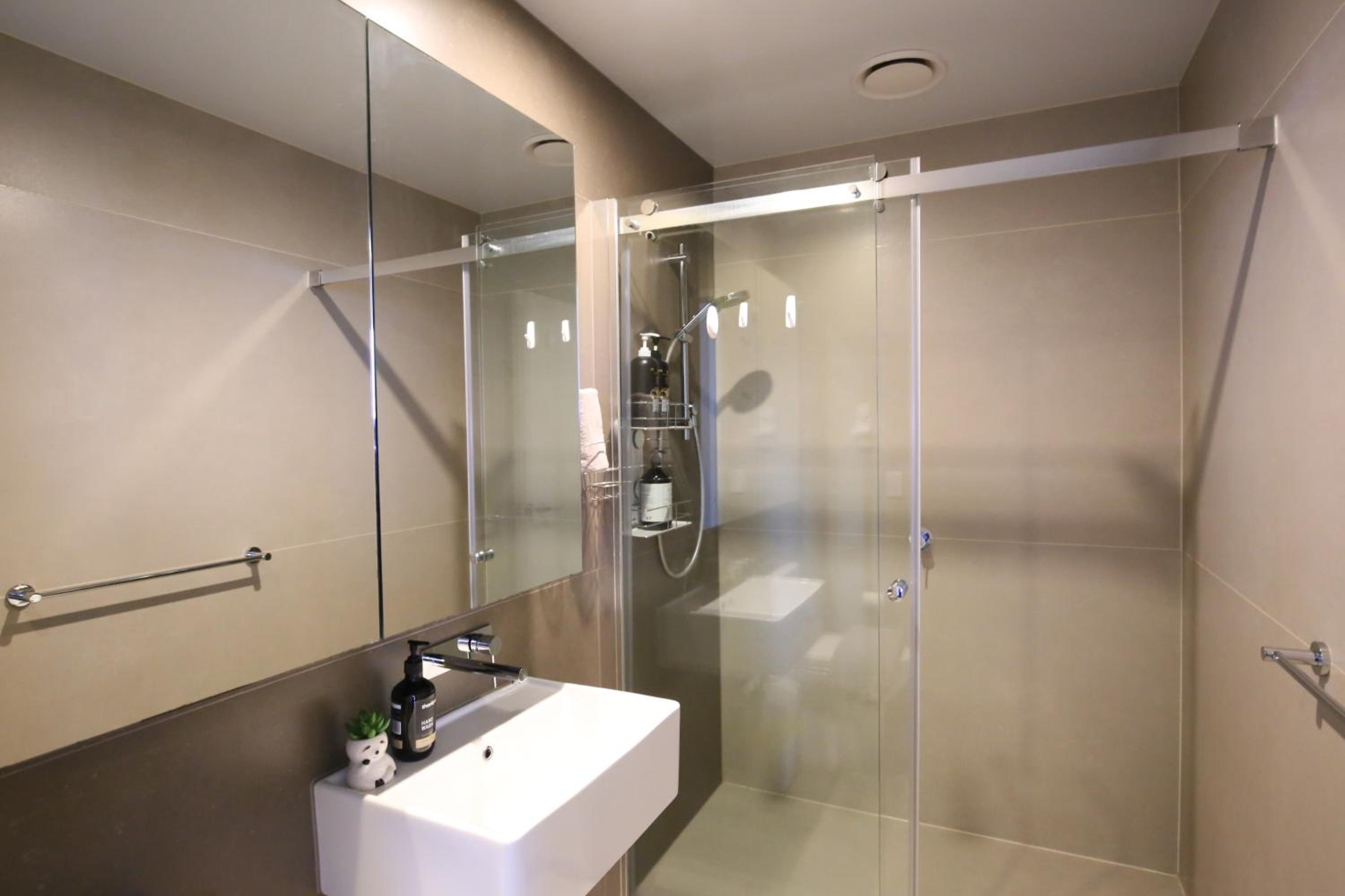 2B2B Apartment in collin street Melbourne